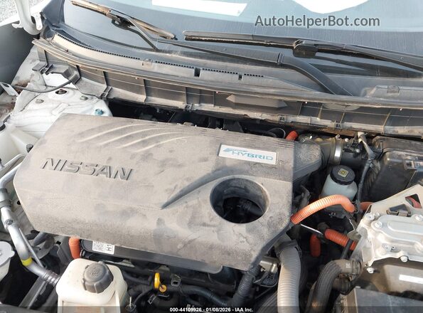 5N1ET2MV0HC787682 2017 NISSAN ROGUE HYBRID White Rear view