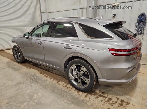 5NMMCET13PH000871 2023 GENESIS GV70 Silver Tył lewy