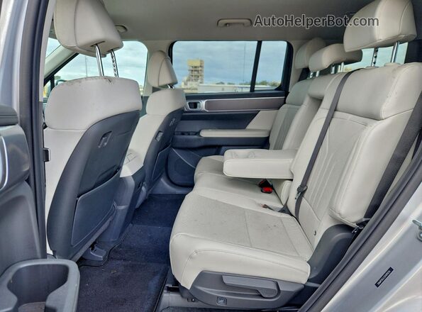 5NMP24GL5SH090278 2025 HYUNDAI SANTA Silver Սալոնի հետևի տեսք