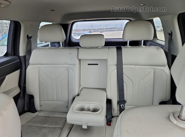 5NMP24GL5SH090278 2025 HYUNDAI SANTA Silver Հետևի նստատեղերի տեսք