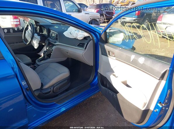 5NPD74LF0HH138060 2017 HYUNDAI ELANTRA Blue Вид салону спереду
