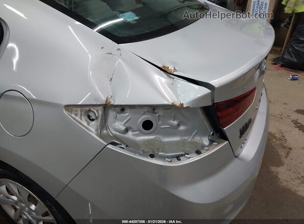 5NPD74LF2KH450128 2019 HYUNDAI ELANTRA Серебряный Вид спереди