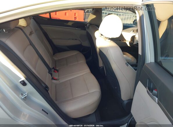 5NPD84LF0HH068993 2017 HYUNDAI ELANTRA Silver VIN sticker view