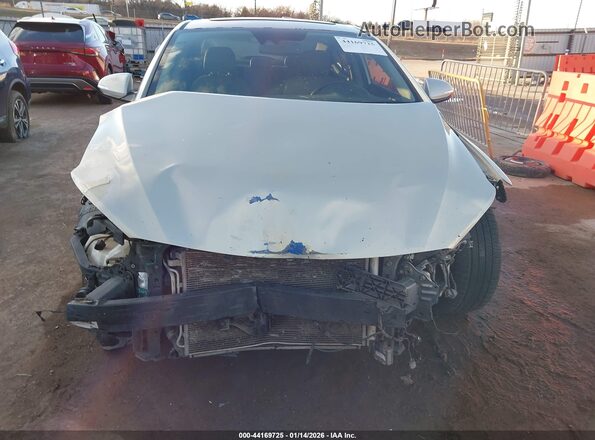 5NPD84LF0HH068993 2017 HYUNDAI ELANTRA Silver Rear interior view