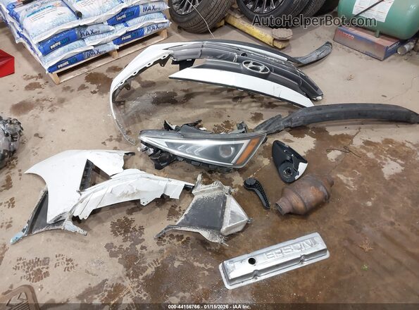 5NPD84LF3KH491669 2019 HYUNDAI ELANTRA White Vista del cuadro de instrumentos