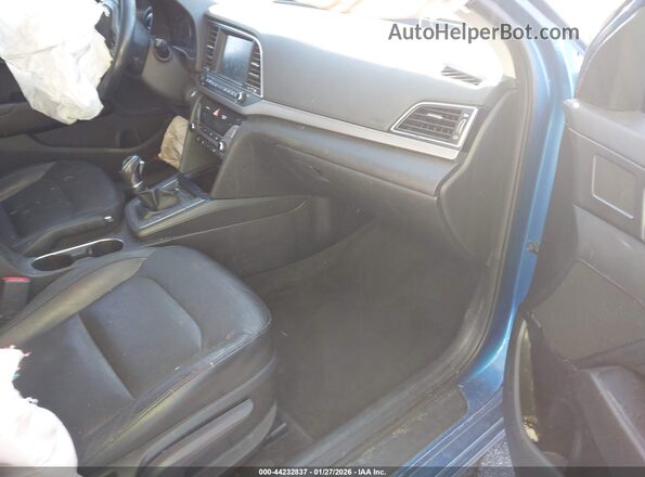 5NPD84LF4HH114339 2017 HYUNDAI ELANTRA Blue Вид салону спереду