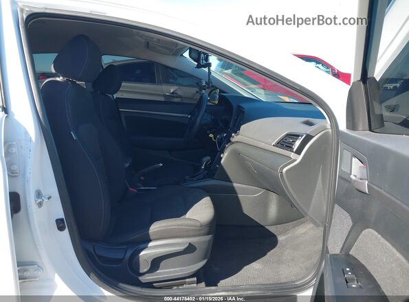 5NPD84LF5JH332523 2018 HYUNDAI ELANTRA White Widok wnętrza z przodu