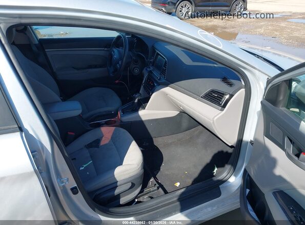 5NPD84LF8HH156531 2017 HYUNDAI ELANTRA Red Front interior view