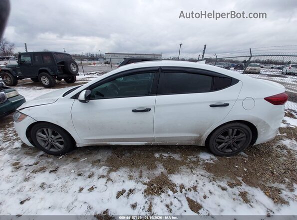 5NPD84LF8HH211639 2017 HYUNDAI ELANTRA White Սալոնի 360 աստիճան տեսք