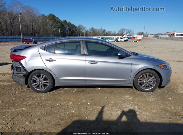 5NPD84LFXHH070511 2017 HYUNDAI ELANTRA Silver უკანა სალონის ხედი