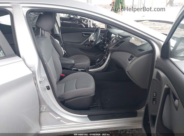 5NPDH4AE8GH750061 2016 HYUNDAI ELANTRA Серый Вид салона спереди