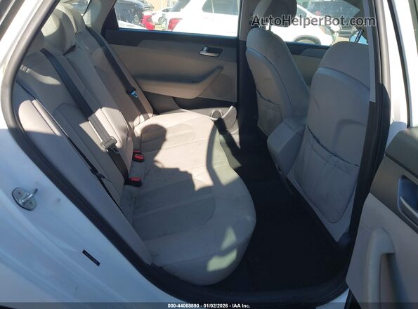 5NPE24AF1HH580609 2017 HYUNDAI SONATA White 