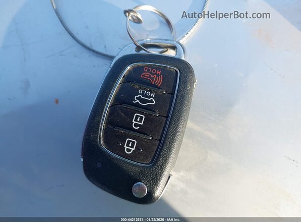 5NPE24AF2KH818023 2019 HYUNDAI SONATA Silver Вид панелі приладів