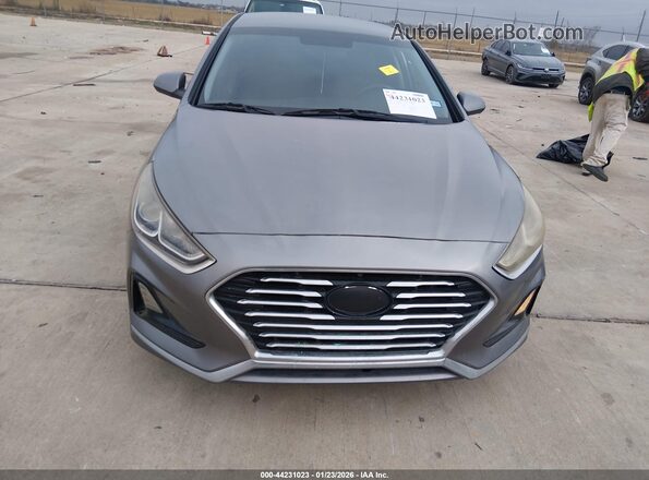 5NPE24AF4JH699728 2018 HYUNDAI SONATA Gray Սարքավորումների վահանակի տեսք
