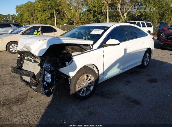 5NPE24AF4KH778396 2019 HYUNDAI SONATA White წინა მარცხენა ხედი სამი მეოთხედიდან