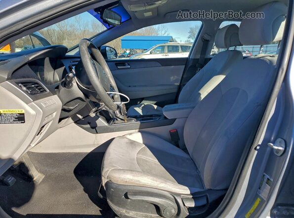 5NPE24AF7GH375679 2016 HYUNDAI SONATA Silver Вид салону спереду