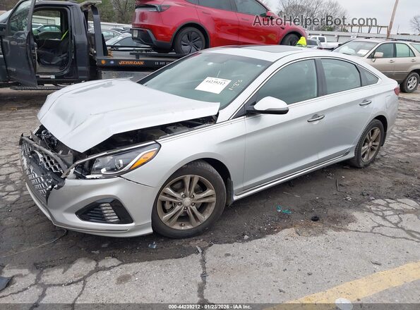 5NPE34AF6KH808348 2019 HYUNDAI SONATA Silver წინა მარცხენა ხედი სამი მეოთხედიდან