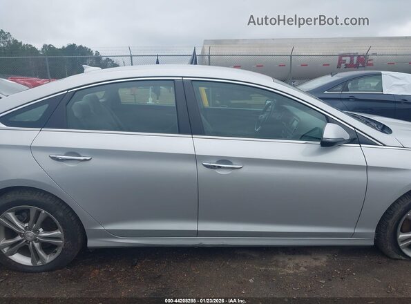 5NPE34AF8KH788376 2019 HYUNDAI SONATA Silver Vista interior trasera
