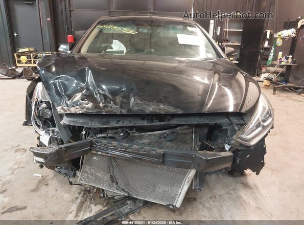 5NPE34AFXKH805758 2019 HYUNDAI SONATA Black Widok z przodu