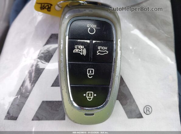 5NPEF4JA0LH017486 2020 HYUNDAI SONATA Серебряный Вид панели приборов