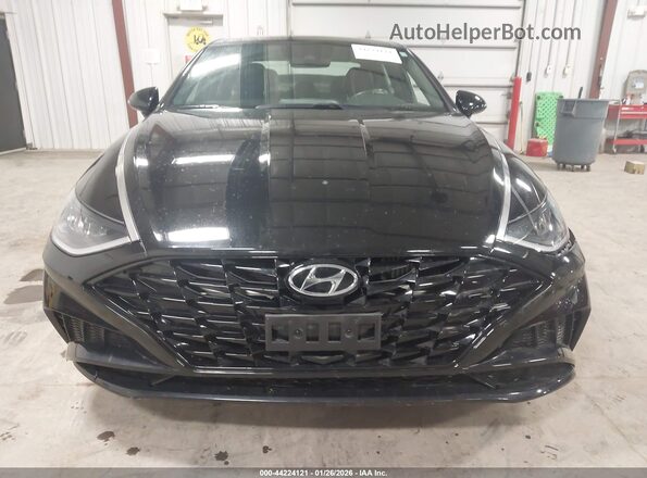 5NPEJ4J2XNH148273 2022 HYUNDAI SONATA Black Սալոնի հետևի տեսք