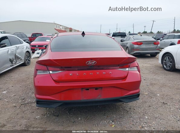 5NPLM4AG8NH066763 2022 HYUNDAI ELANTRA Red 