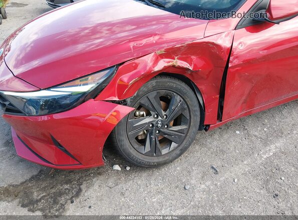 5NPLS4AG4MH016799 2021 HYUNDAI ELANTRA Red Widok z przodu