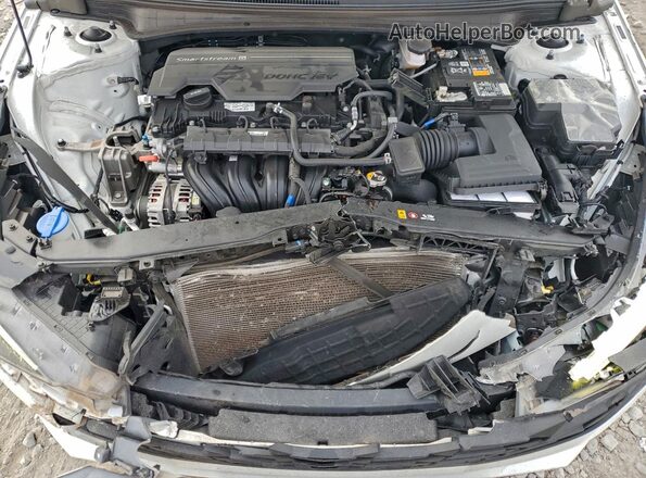5NPLS4AGXNH084333 2022 HYUNDAI ELANTRA Белый Вид задней части салона