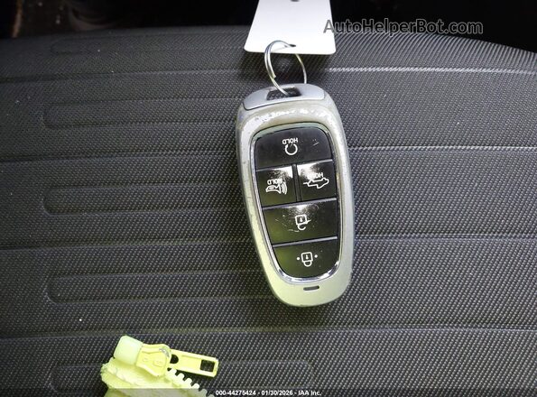 5NTJC4AE8NH003785 2022 HYUNDAI SANTA CRUZ Black Dashboard view