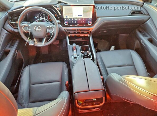 5TDAAAA62RS010601 2024 LEXUS TX Charcoal Widok deski rozdzielczej