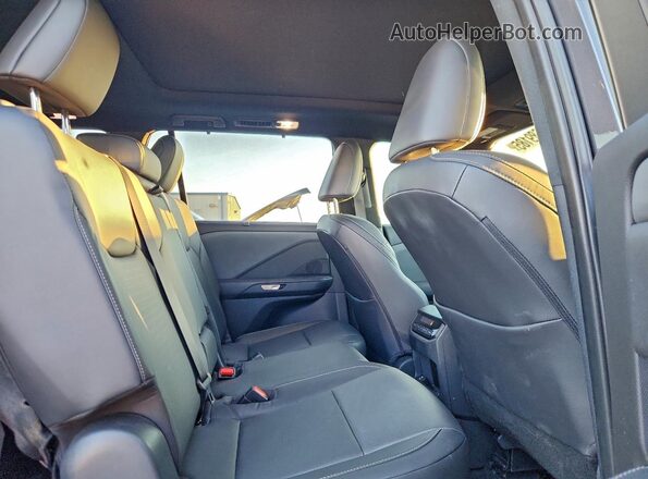 5TDAAAA62RS010601 2024 LEXUS TX Charcoal Widok wnętrza z tyłu