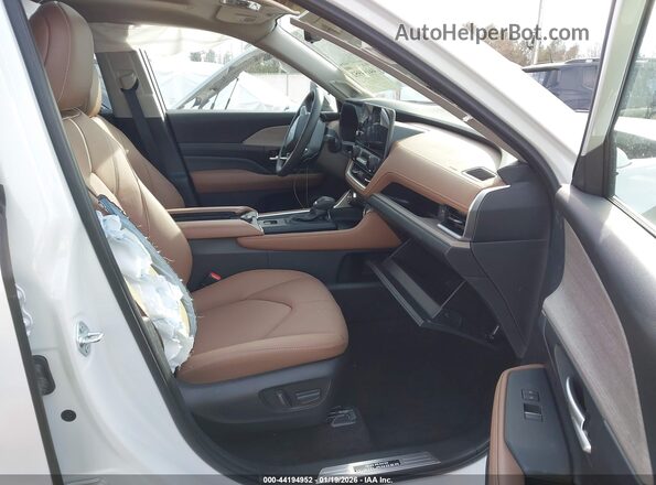 5TDAAAB50TS113237 2026 TOYOTA GRAND HIGHLANDER White Widok wnętrza z przodu