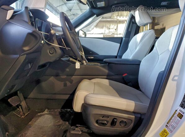 5TDAAAB65SS035576 2025 LEXUS TX White Vista interior delantera
