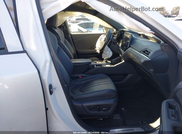 5TDABAB61RS003635 2024 LEXUS TX 500H White Vista interior delantera