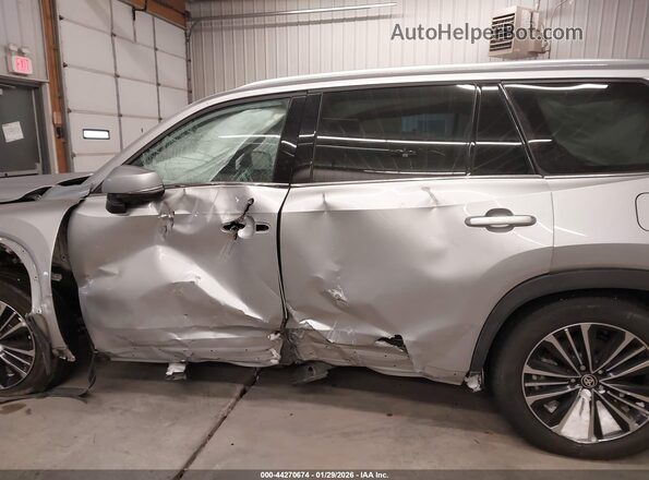 5TDADAB55RS010444 2024 TOYOTA HIGHLANDER HYBRID Silver Vista interior de 360 grados