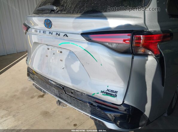 5TDCSKFC4PS083444 2023 TOYOTA SIENNA Silver წინა ხედი
