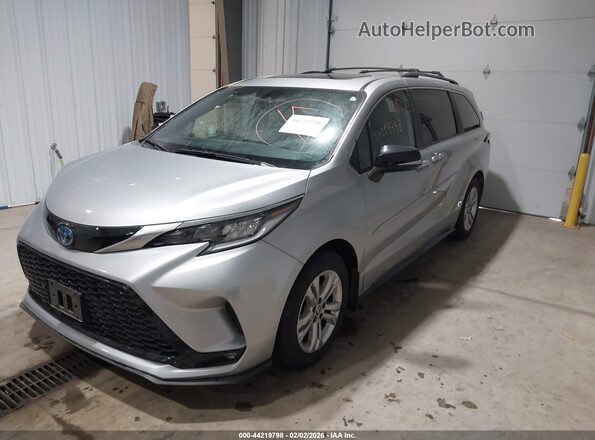 5TDCSKFC4PS083444 2023 TOYOTA SIENNA Silver წინა მარცხენა ხედი სამი მეოთხედიდან