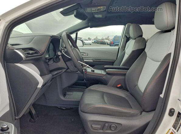 5TDDSKFC1MS004165 2021 TOYOTA SIENNA White წინა სალონის ხედი