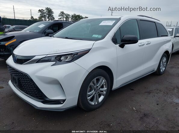 5TDDSKFC4NS050607 2022 TOYOTA SIENNA White წინა მარცხენა ხედი სამი მეოთხედიდან