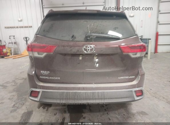 5TDDZRFH9HS468813 2017 TOYOTA LIMITED Red 