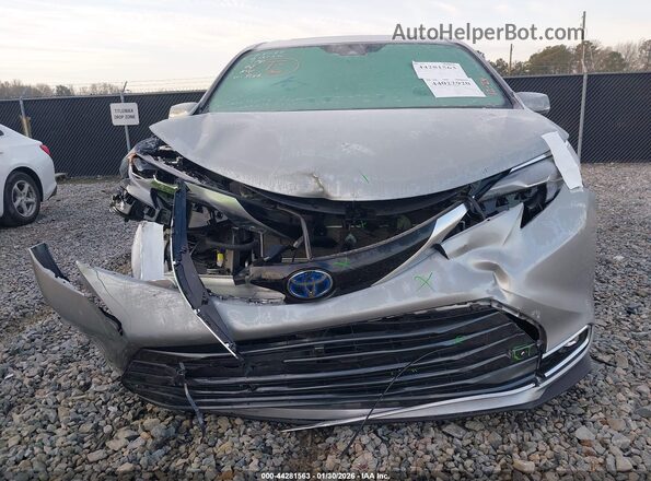 5TDERKEC0SS283560 2025 TOYOTA SIENNA Silver Вид щитка приладів