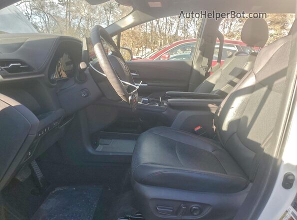 5TDESKFC2SS171877 2025 TOYOTA LIMITED White Front interior view