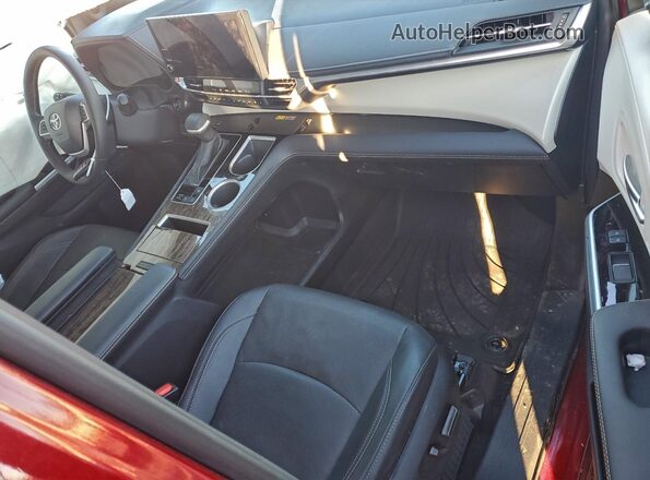 5TDESKFC5SS154569 2025 TOYOTA LIMITED Red Առջևի վահանակի տեսք