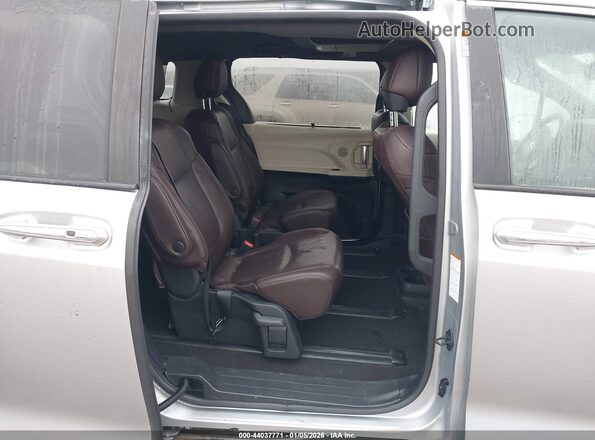 5TDESKFC7MS010282 2021 TOYOTA SIENNA Silver VIN կոդի պիտակի տեսք