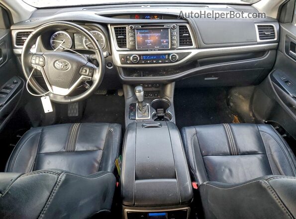 5TDJZRFH0JS819715 2018 TOYOTA HIGHLANDER Silver Вид панелі приладів