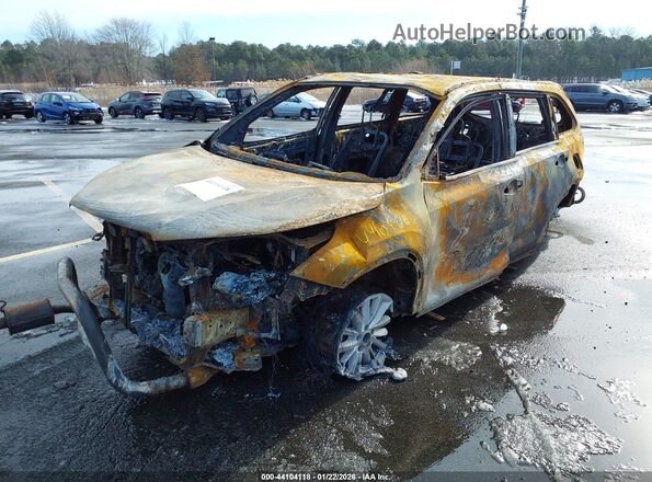 5TDJZRFH0KS965775 2019 TOYOTA LE Maroon Передня ліва чверть