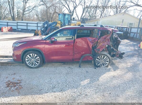 5TDKDRBH8SS583339 2025 TOYOTA HIGHLANDER Maroon Вид задньої частини салону