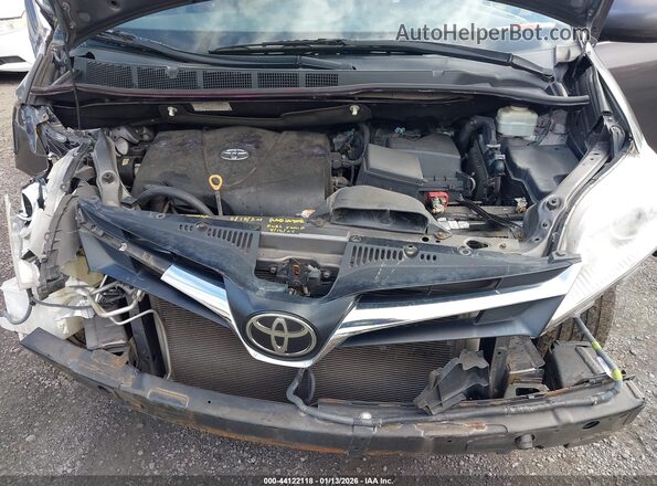 5TDKZ3DC3KS990324 2019 TOYOTA LE Gray 