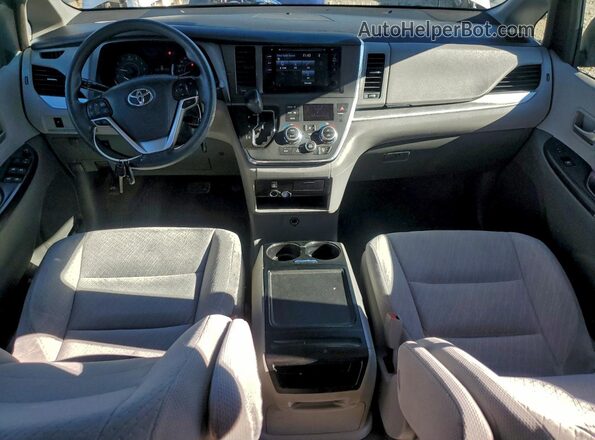 5TDKZ3DC6HS833525 2017 TOYOTA LE Silver Вид панелі приладів