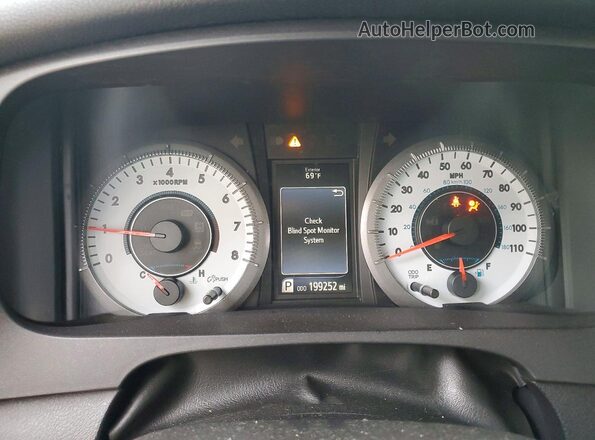 5TDXK3DC3GS715618 2016 TOYOTA SIENNA Black Սարքավորումների վահանակի տեսք